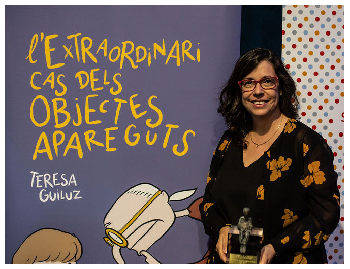 Teresa Guiluz amb el Premi Vaixell de Vapor 2019 a la mà